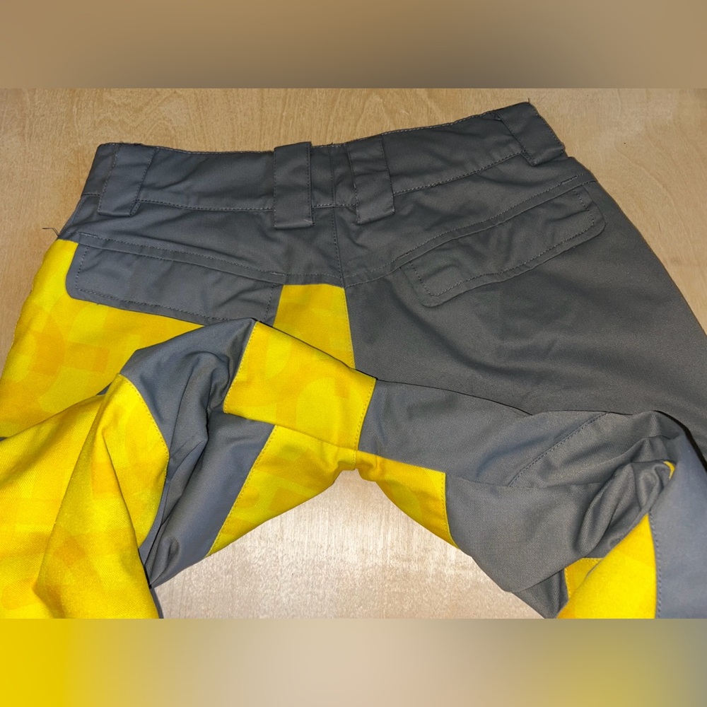 Obermeyer EXTENDED LENGTH Junior Sz 10 Snow Ski Snowboard Pants Yellow Black - Picture 11 of 16